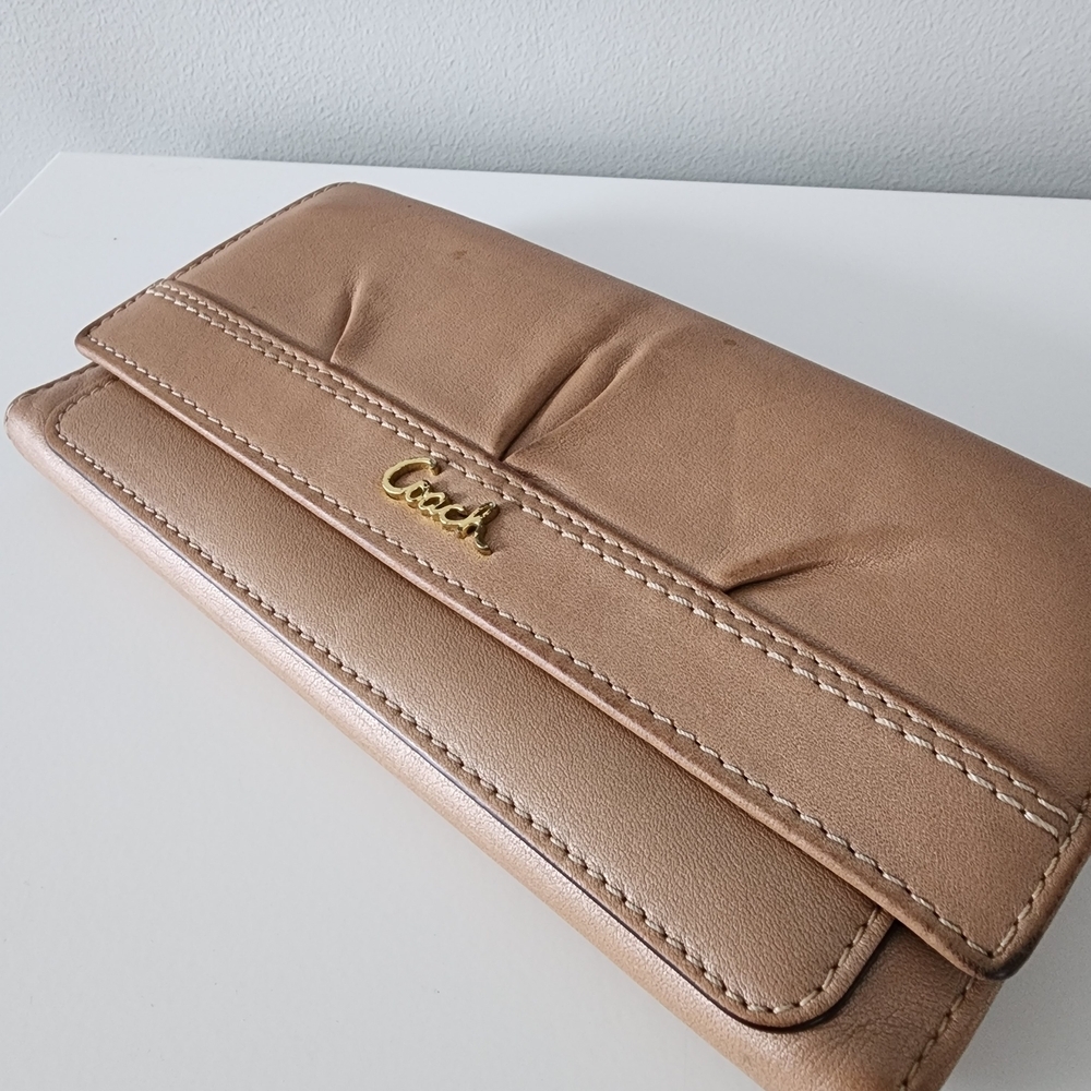Coach Rare Vintage Trifold Leather Brown Women's Wallet - Picture 2 of 8